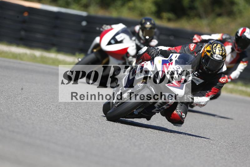 Archiv-2025/48 25.08.2025 Cornu Master School ADR/rot-rouge/32